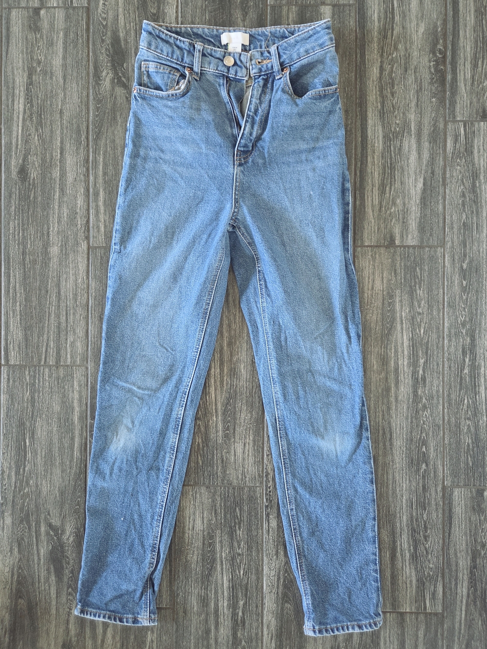H&M Women’s Jeans Size 2 High Rise Straight Leg Medium Wash Blue Denim